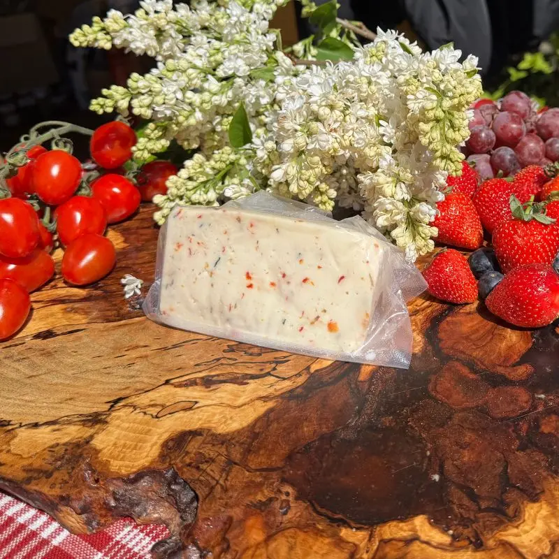 Ser krowi z chilli podpuszkowy z Podlasia 100g